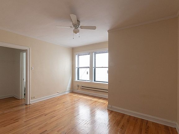 2nd image of 540 W Wellington Ave #302