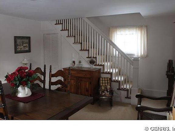 5th image of 106 N Main St