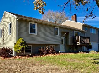 229 Pineview Cir, Agawam, MA 01001