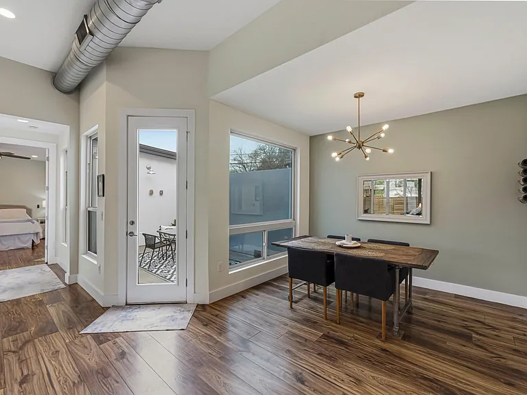 1405 Camelot Cir #A — Photo 9