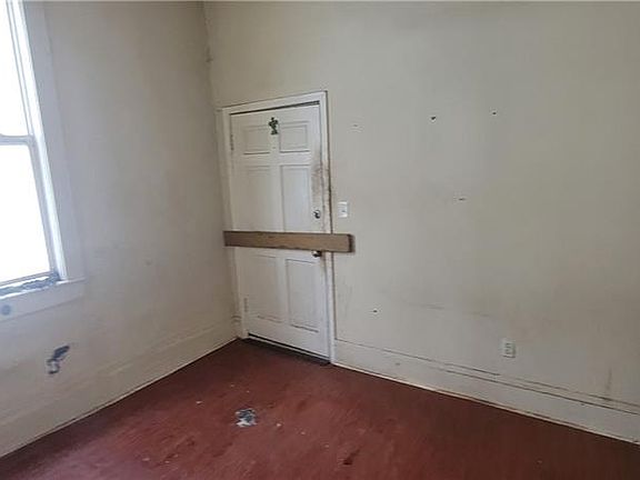 4th image of 2517 Lapeyrouse St