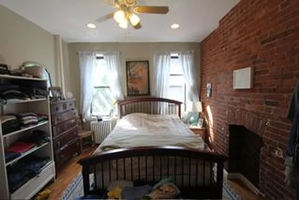 Rented by Robyn Lee, LREB | media 8