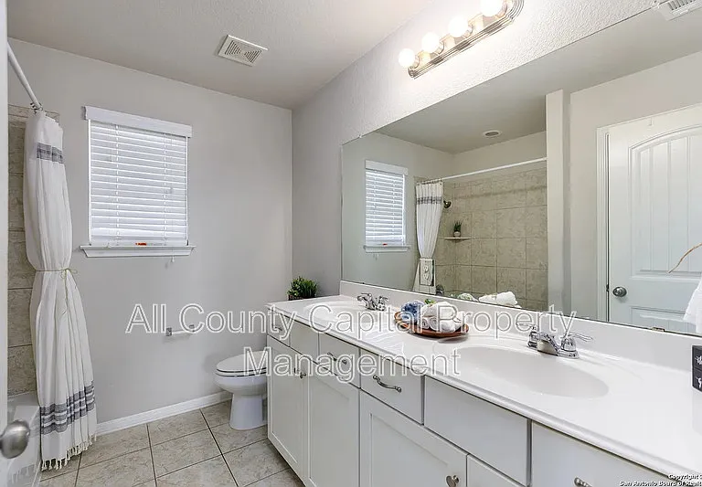 241 Silver Maple Dr — Photo 11