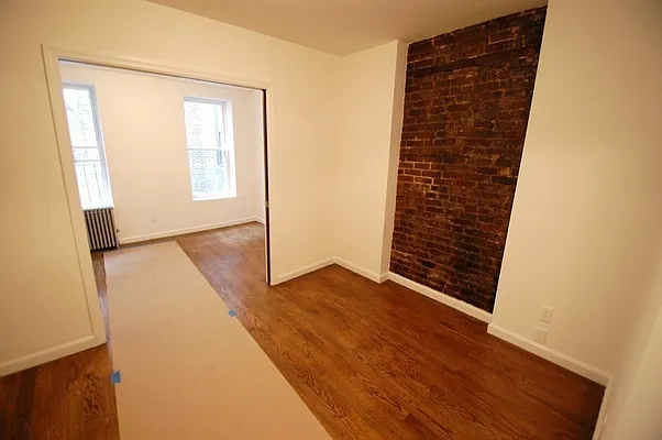 Rented by Bold New York | media 33