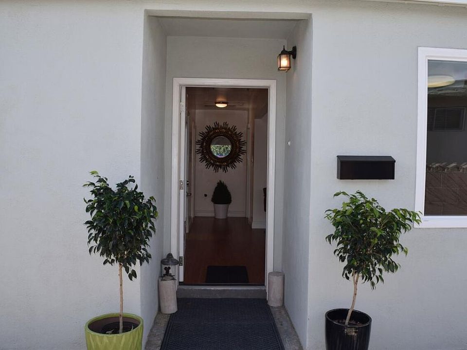 1st image of 1588 1/2 W 36th St