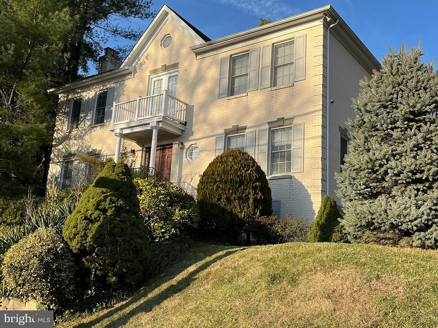 4 bed, 4.5 bath, 3546 sqft, $7,950 — Photo 1