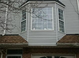 18 Star Ct, Staten Island, NY 10312