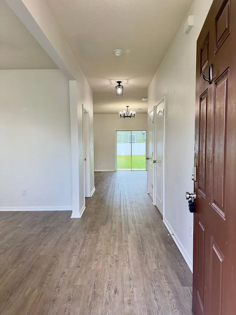 101 Cedar Breeze Drive — Photo 2