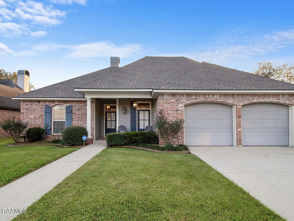 1st image of 223 Sandhurst Dr