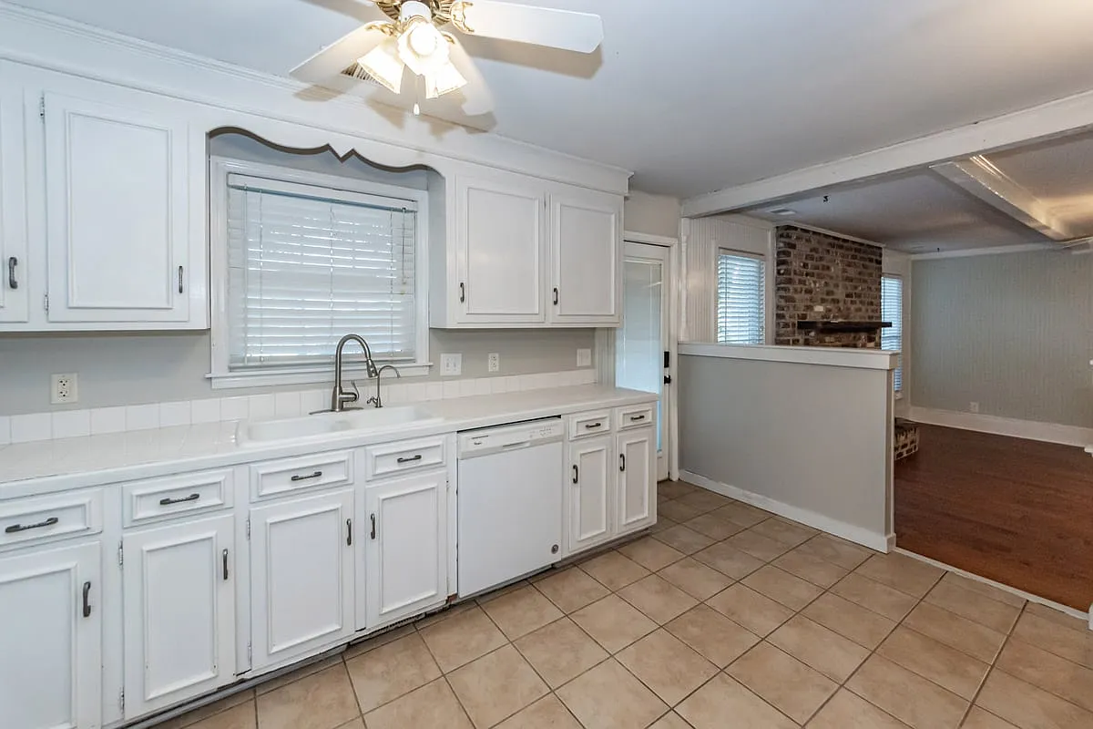 765 Leafwood Road — Photo 4