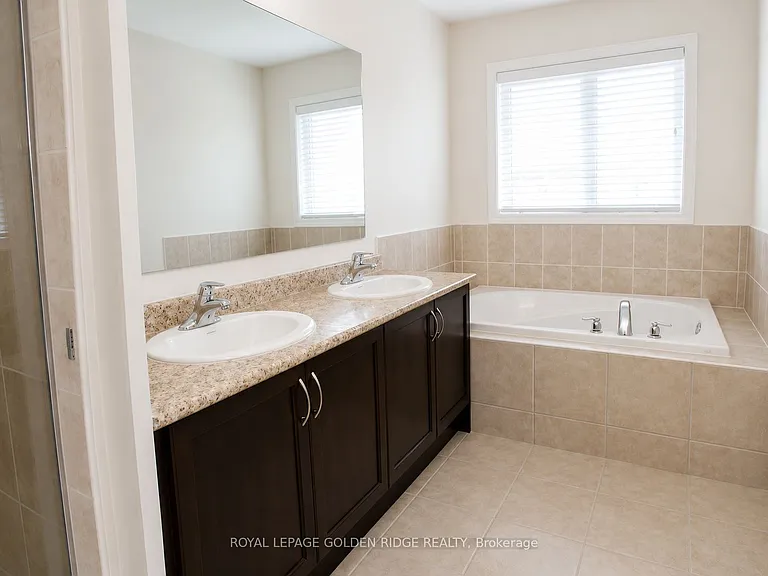 162 Collin Ct — Photo 8