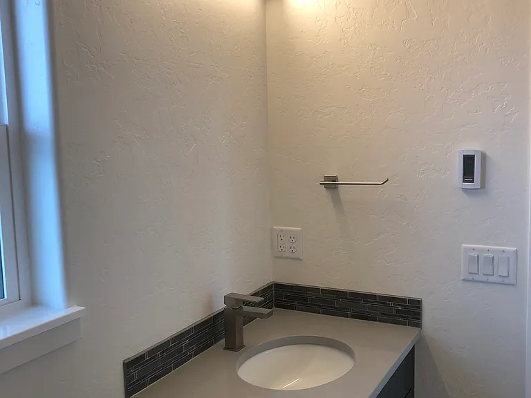 Bathroom sink