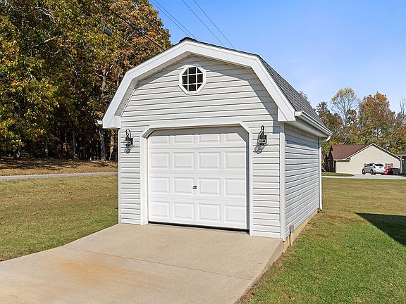 4th image of 2773 Park West Dr