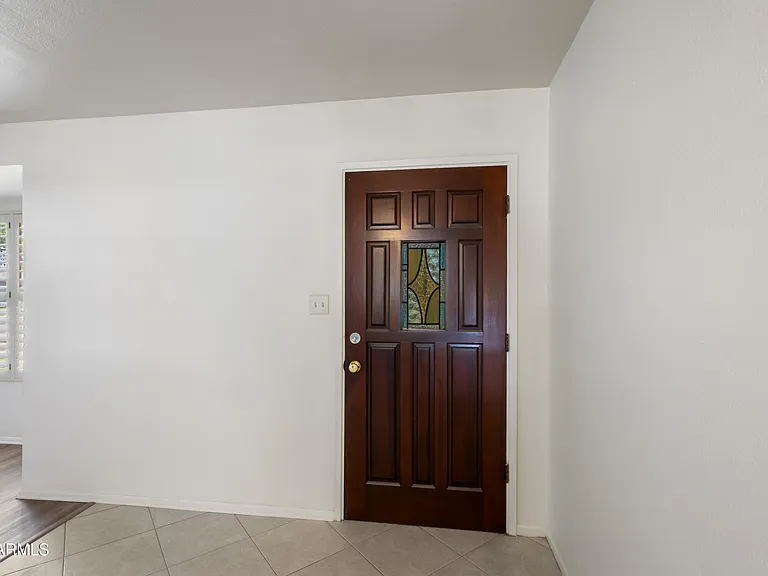 5742 N 12th Pl — Photo 2