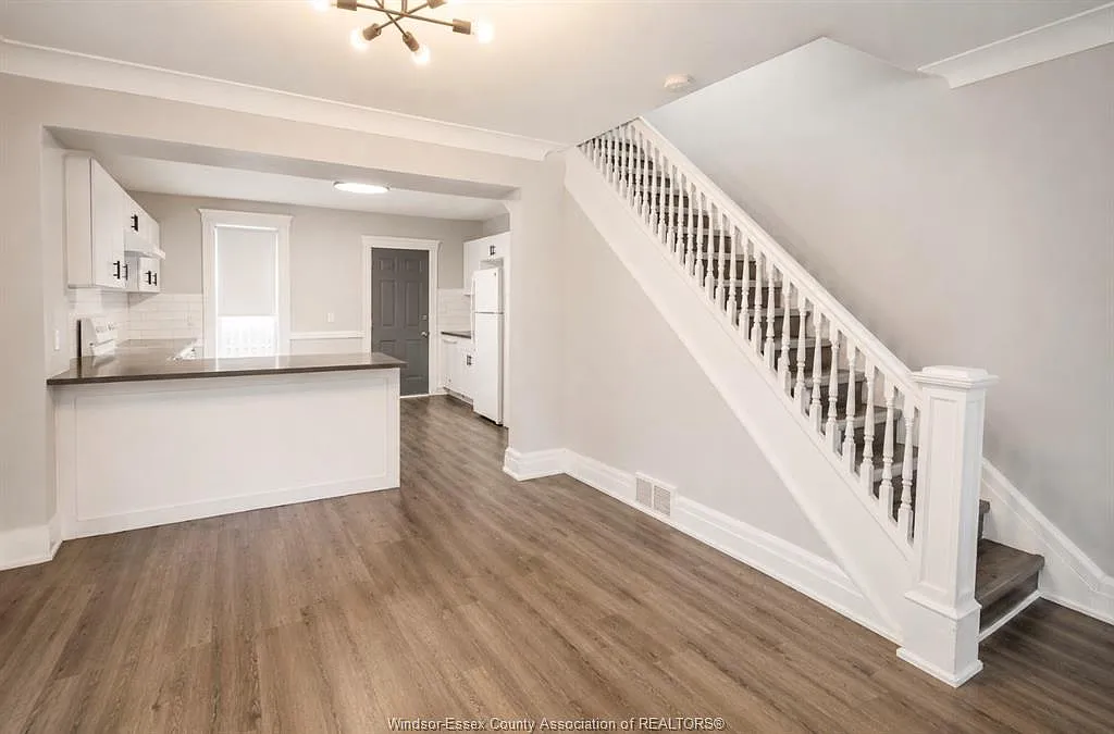 3 bed, $2,200 — Photo 4