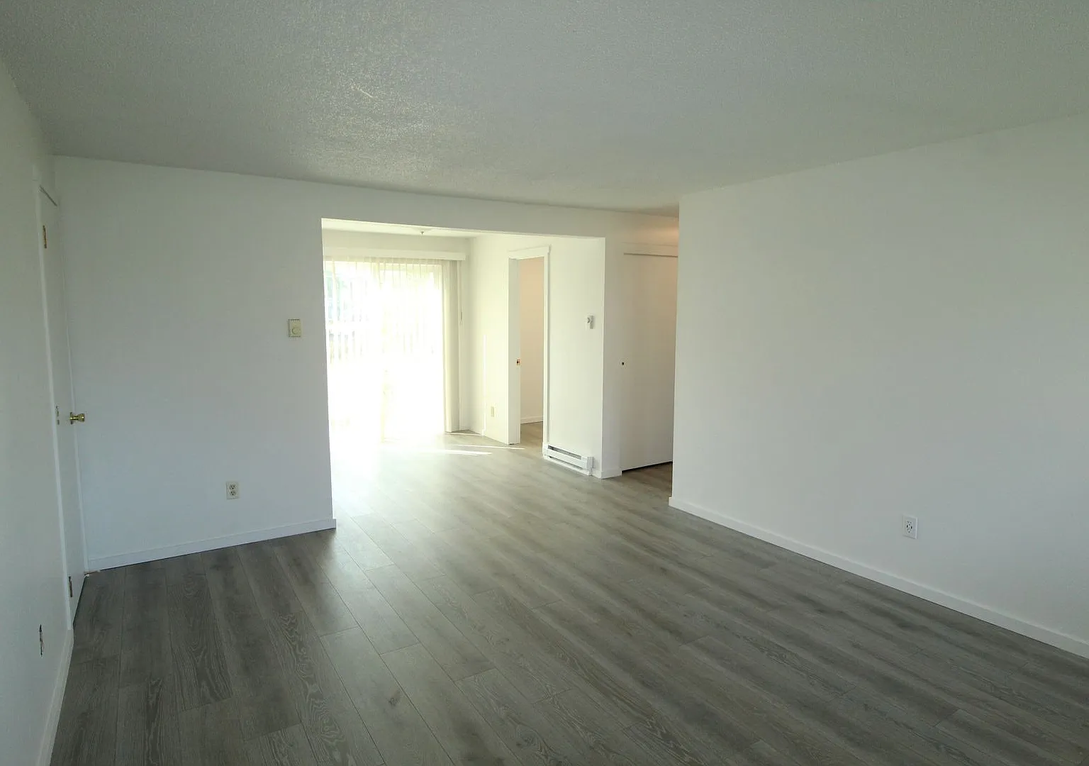 2917 E Decatur Ave — Photo 2