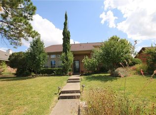 1730 Saint James Dr, Carrollton, TX 75007