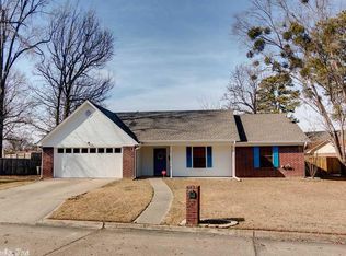 9 Westpoint St, Wake Village, TX 75501