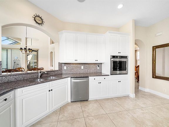4th image of 11157 NW 68th Place