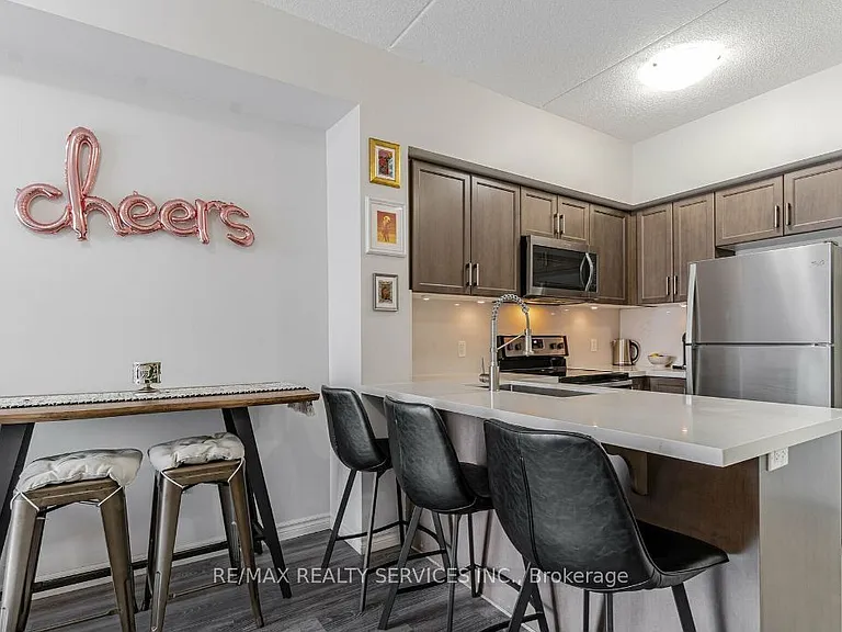 630 Sauve St #510 — Photo 5