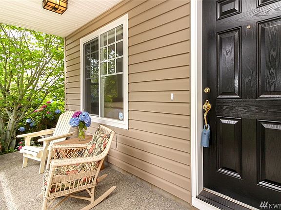 4th image of 2207 27th St SE