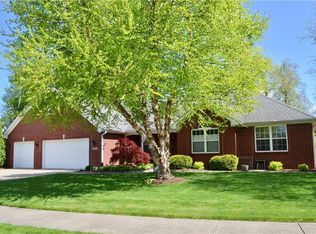 5293 Oakbrook Dr, Plainfield, IN 46168