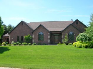 1101 E 35th St, Sterling, IL 61081