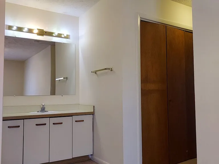 1018 Brookhollow Dr #1 — Photo 10