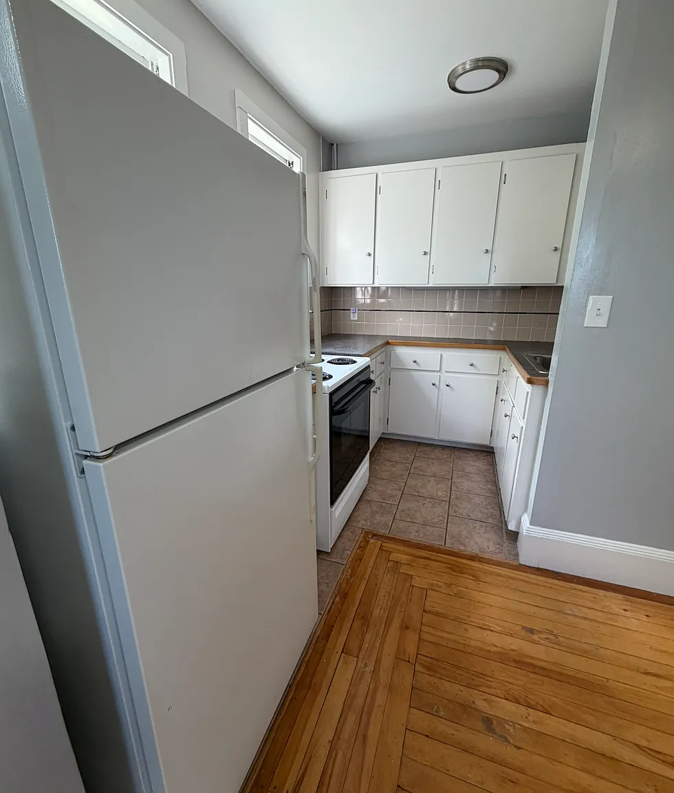 1 bed, 600 sqft, $2,350 — Photo 3