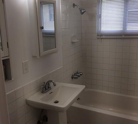 4th image of 857 S Crenshaw Blvd #7