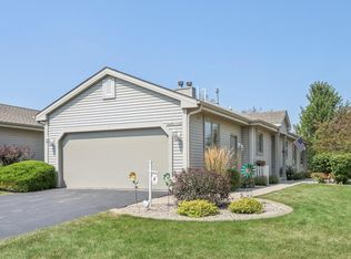 N80W17372 Robin Cir, Menomonee Falls, WI 53051