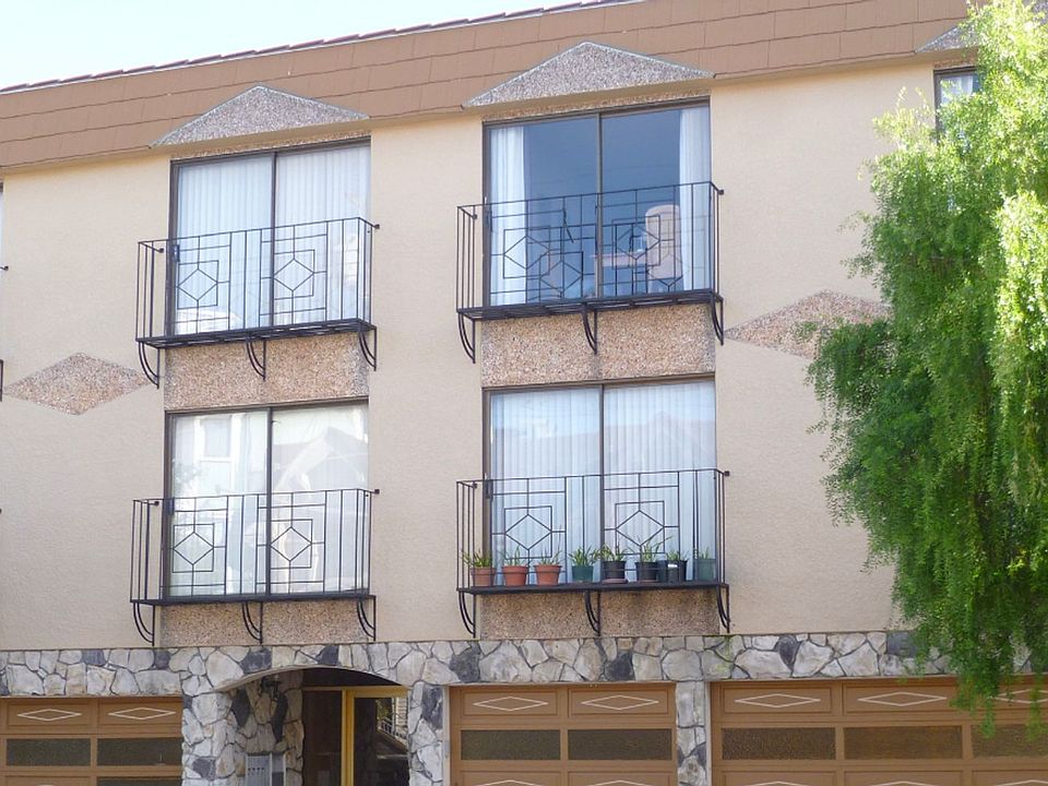 1st image of 266 8th Ave #11
