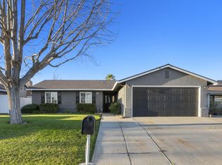 1296 E D St, Oakdale, CA