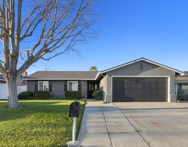 1296 E D St, Oakdale, CA, 95361