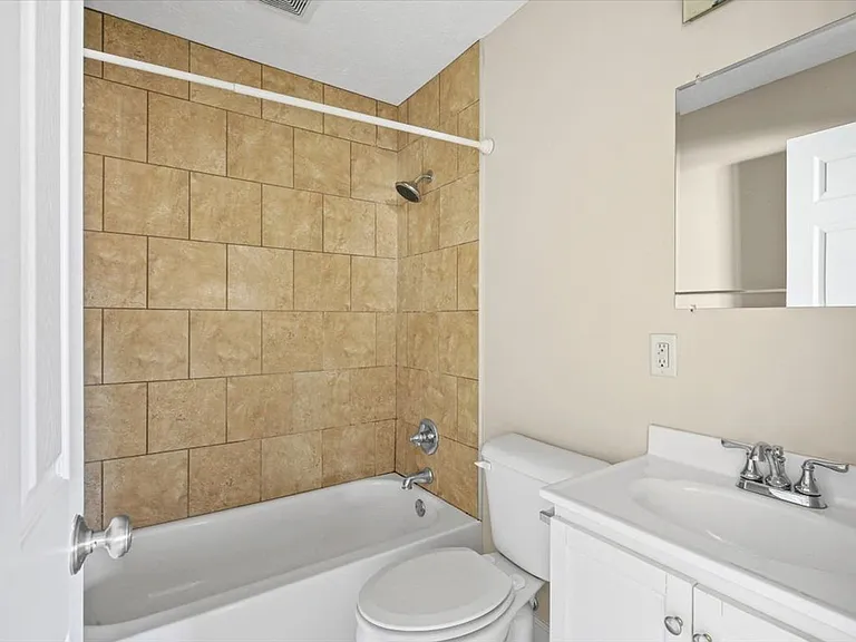 321 Riley Dr — Photo 17