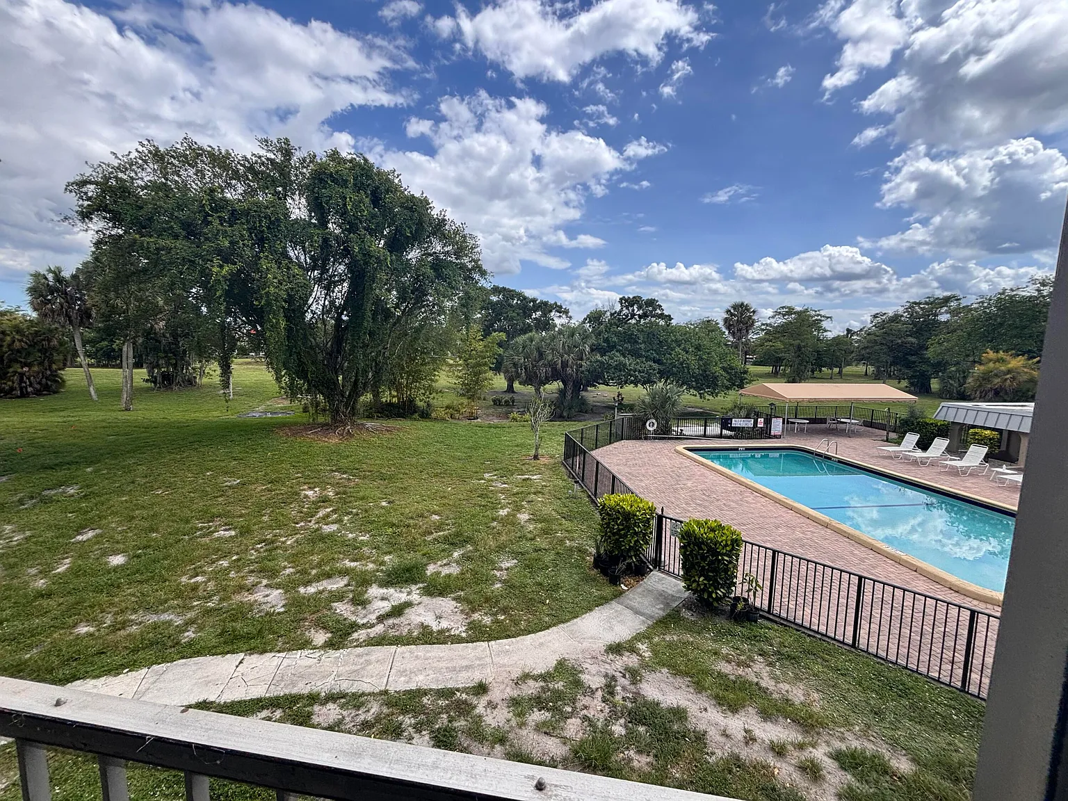 2 bed, 2.0 bath, 1189 sqft, $1,800 — Photo 2