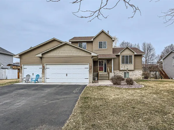 107 Mustang Ct, Lino Lakes, MN 55014