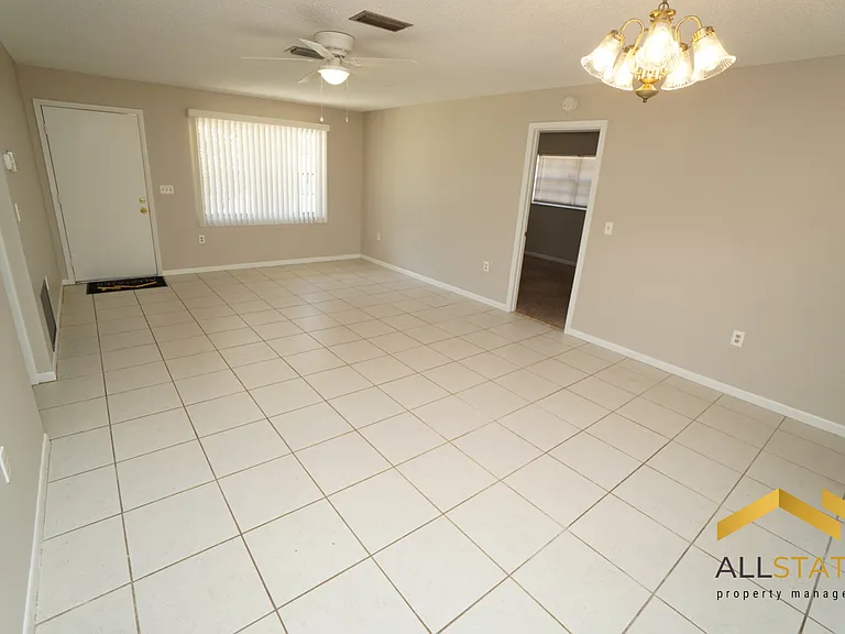 14856 SW 35th Cir — Photo 2