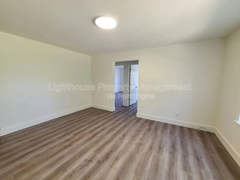 917 Pearl St #17 — Photo 5