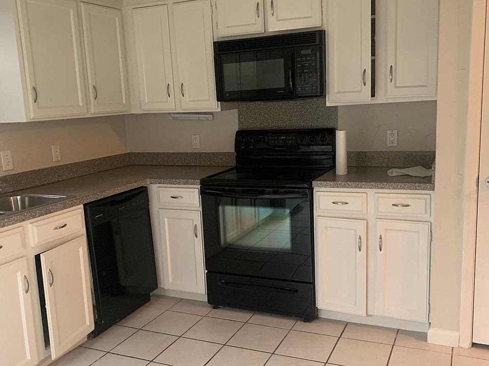 1st image of 2270 Jamestown Ln