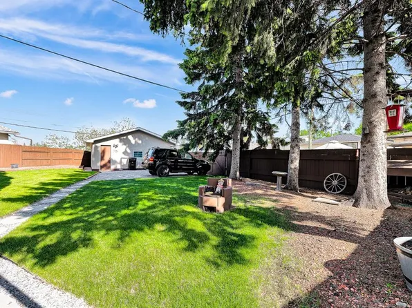 173 N Margate Close NE, Calgary, AB T2A 3E5