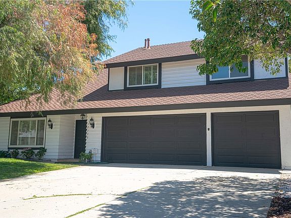 3rd image of 12230 Stewarton Dr
