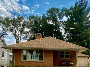 549 Renrose Ave, Loves Park, IL 61111
