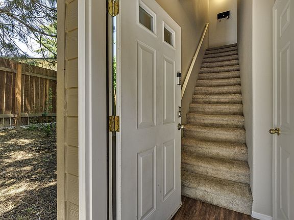 4th image of 17505 SW Blanton St APT A1