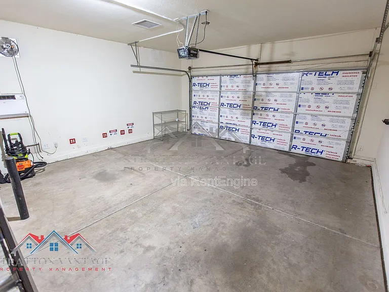 3068 E Ravenswood Dr — Photo 33
