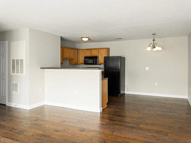1845 Crest Hollow Dr #201 — Photo 9