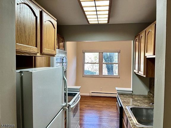 5th image of 100 Pierson Miller Dr #18