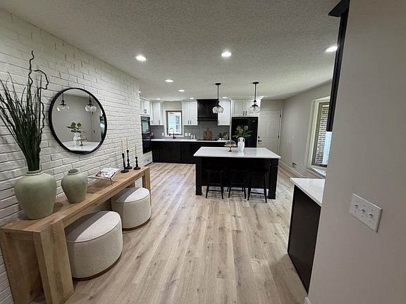 5th image of 8100 Rhode Island Cir