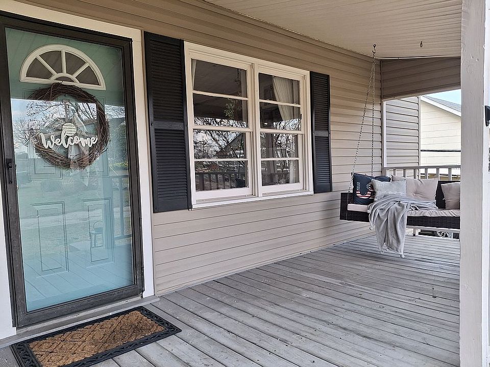 1st image of 515 Bailey St