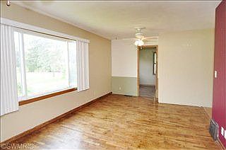 5th image of 204 N Avenue B